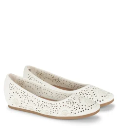 Baretraps Flats & Loafers-Chika Casual Flat Cream
