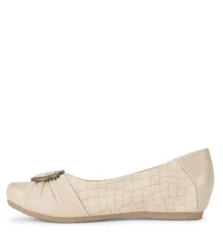 Baretraps Flats & Loafers-Mabely Flat Milkyway